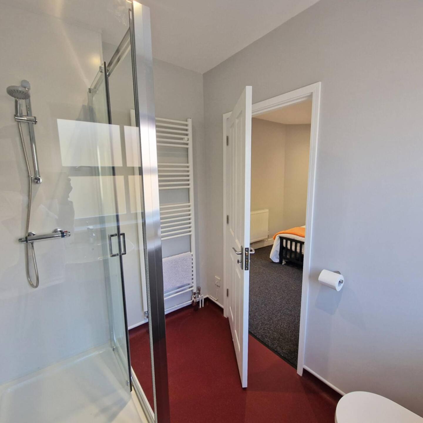 1St Floor Riverview 1 Bedroom Flat With Parking Норвіч Номер фото